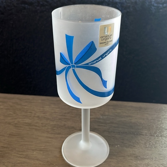 Glasses - Picture 2 of 6